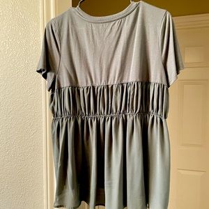 Dressy t-shirt with ruffle feature on back
